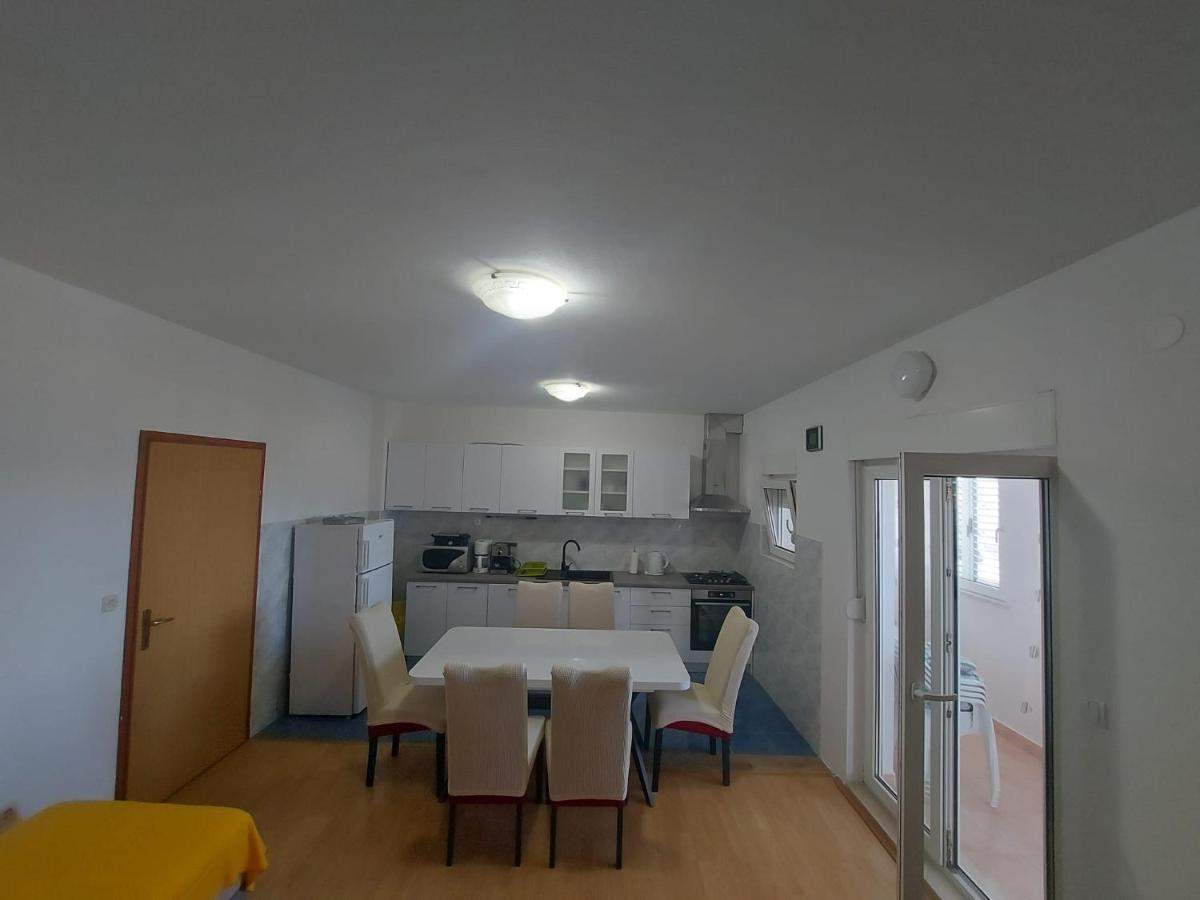 Apartment Papak Trogir Exterior photo